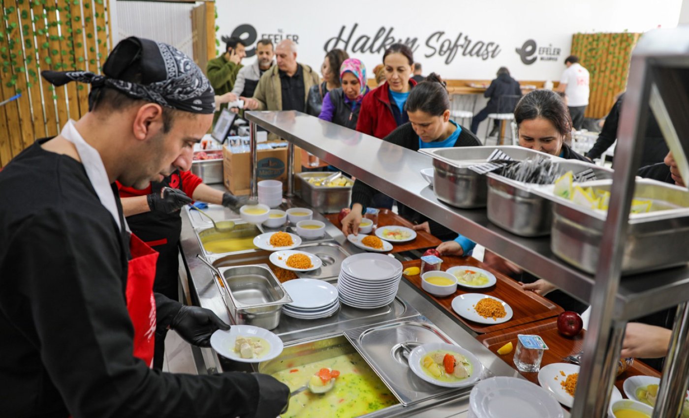 Efeler Kent Lokantası’nın gıda kalitesi tescillendi