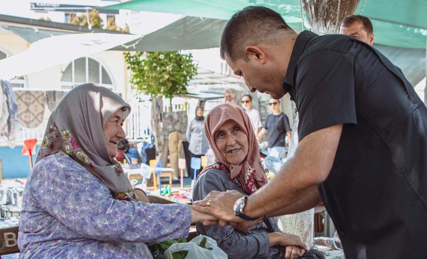 Ömer Günel CHP’li Belediye Başkanları ile İncirliova’ya çıkarma yaptı