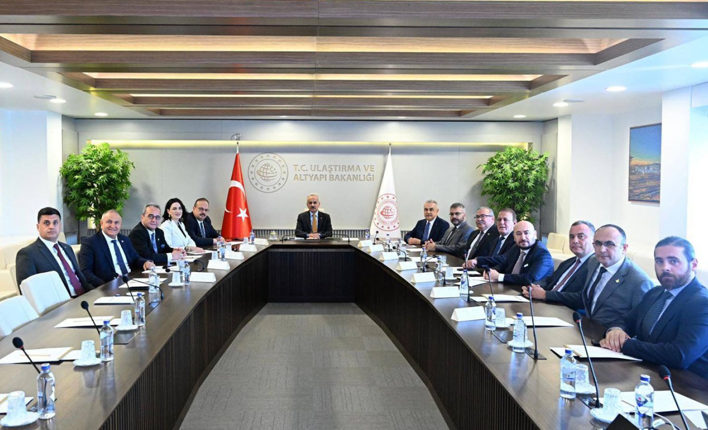 Ulaştırma Bakanı Uraloğlu Aydın heyetini ağırladı
